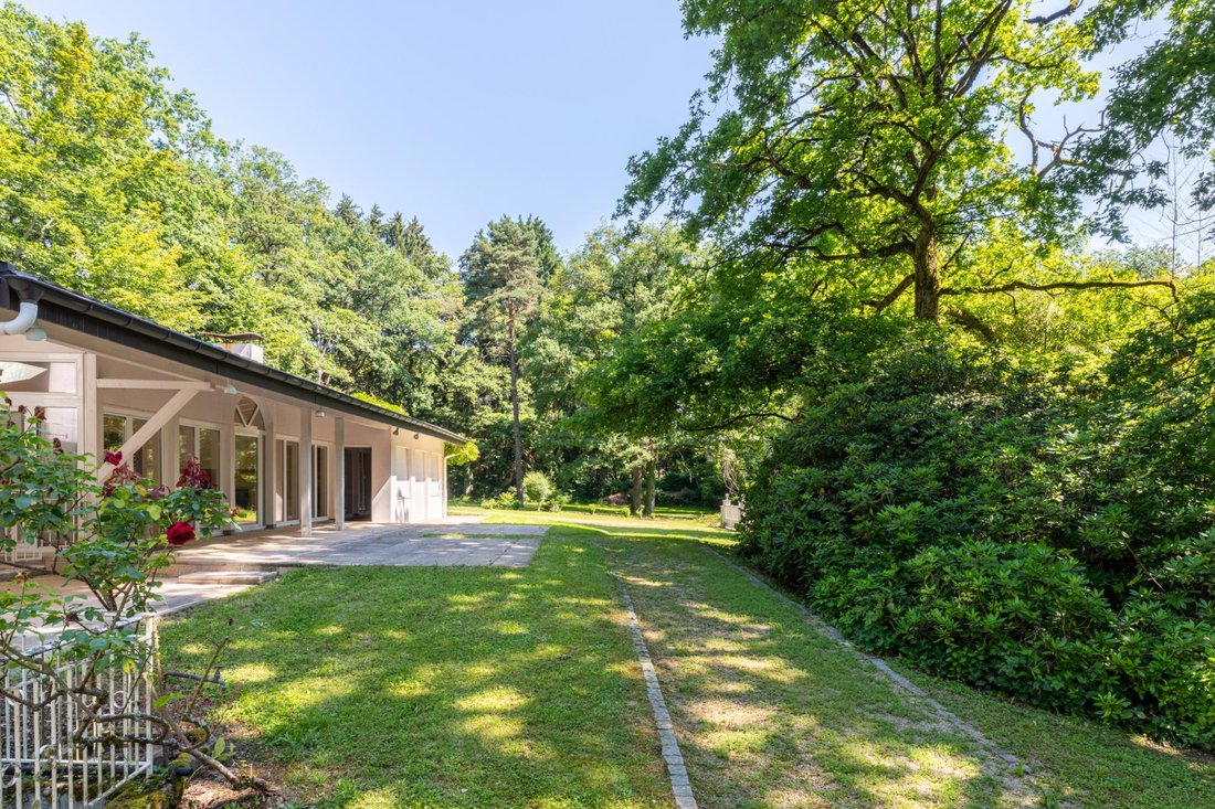 Quartier Résidentiel Villa Avec Potentiel In Versoix, Genève, Switzerland For Sale (14750494)