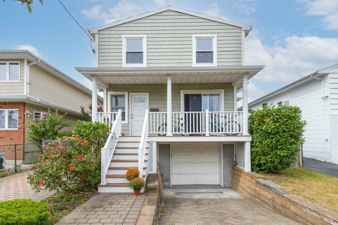 House in Port Washington, New York, United States 1 - 14753068