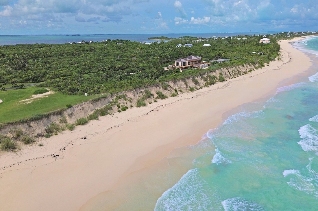 Land in Great Guana Cay, Hope Town, The Bahamas 2 - 14752175