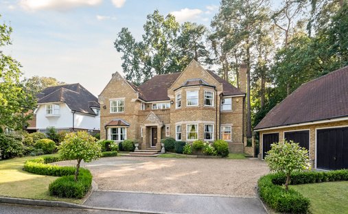 Haus in Fairmile, Elmbridge, England 1