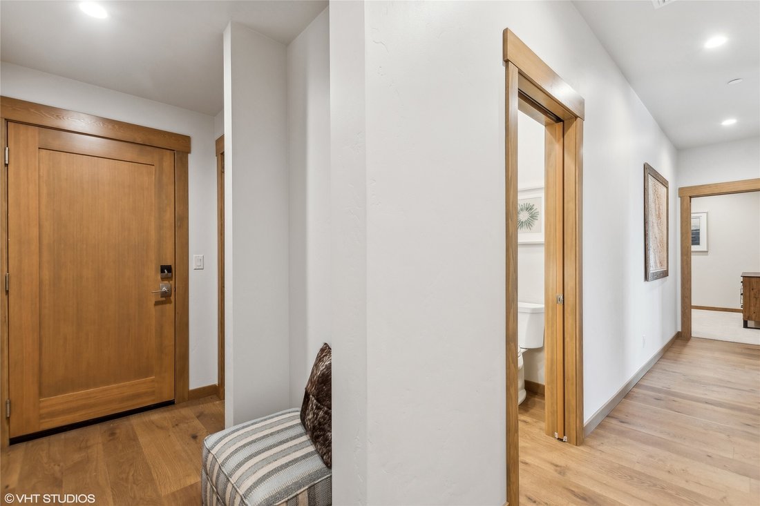 86 Serpentine Circle 304 In Whitefish, Montana, United States For Sale