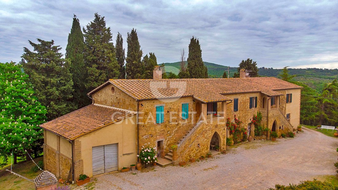 Estate in Montalcino, Tuscany, Italy 4 - 13637374
