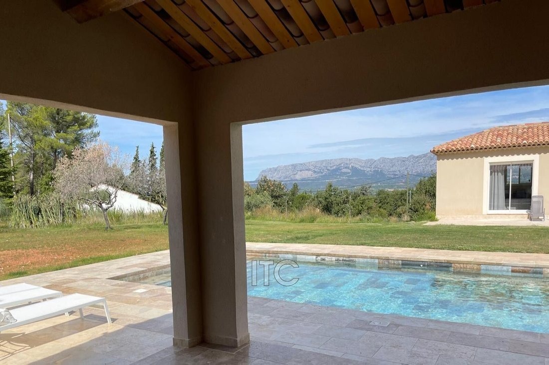 Villa in Trets, Provence-Alpes-Côte d'Azur, France 2 - 14161021