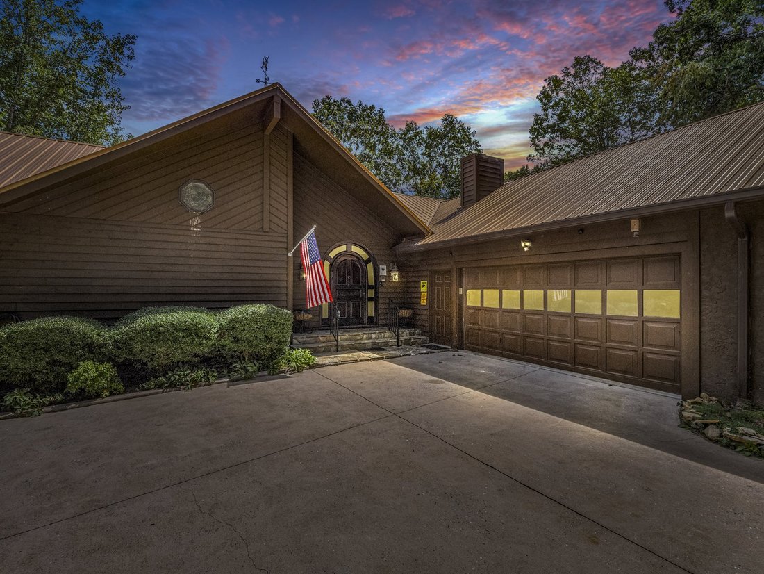 Beautifully Updated Home On Bald In Lake Lure, North Carolina, United