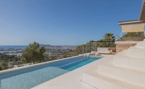 Villa in Jesus, Santa Eularia des Riu, Balearic Islands 1