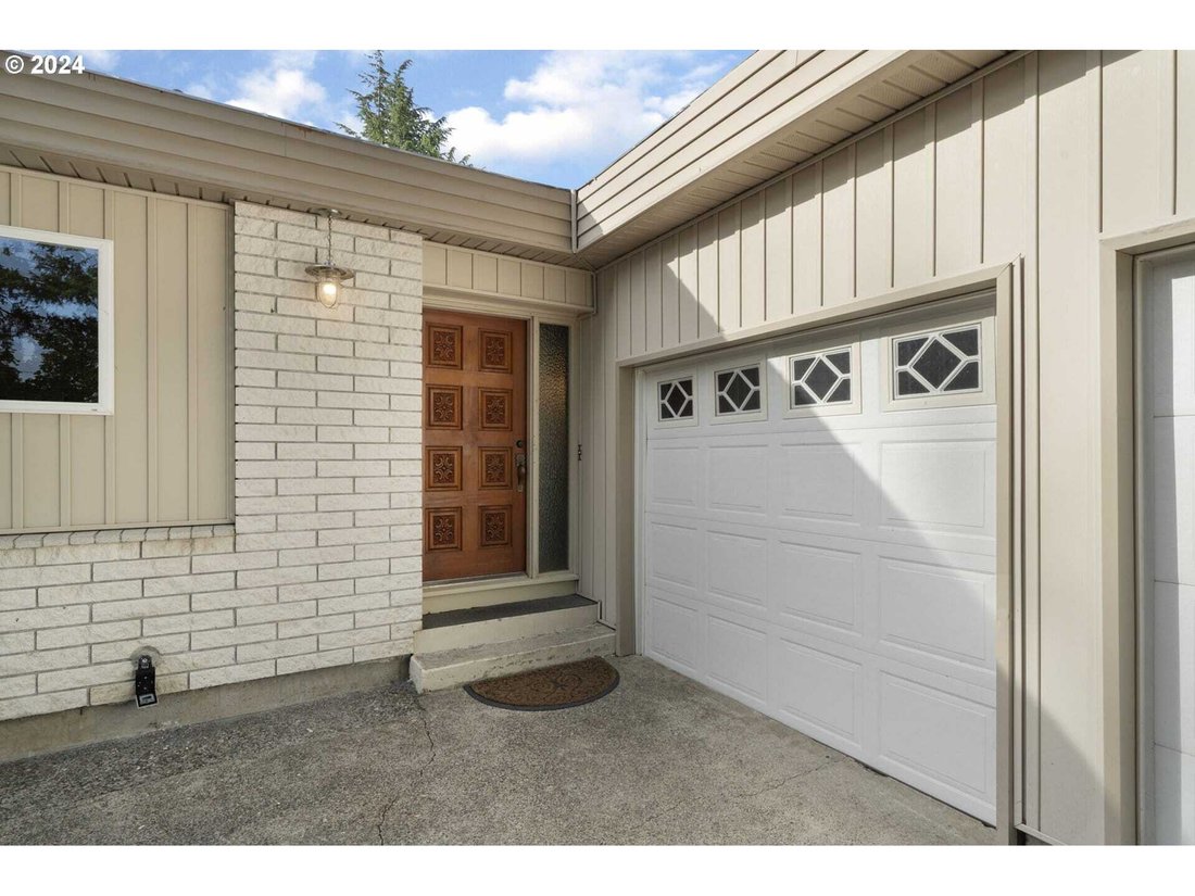 2480 Ne 23 Rd St Gresham, Or 97030 In Gresham, Oregon, United States