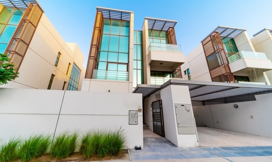 Single Row Close To Pool And Park En Dubái, Dubái, Emiratos árabes