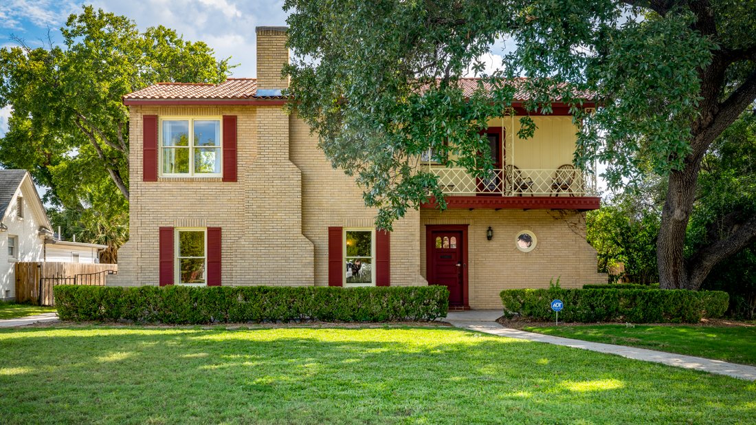 2112 West Gramercy Place, San Antonio, Tx In San Antonio, Texas, United