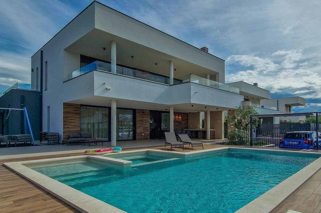 Villa in Fazana, Istria County, Croatia 2 - 14752782