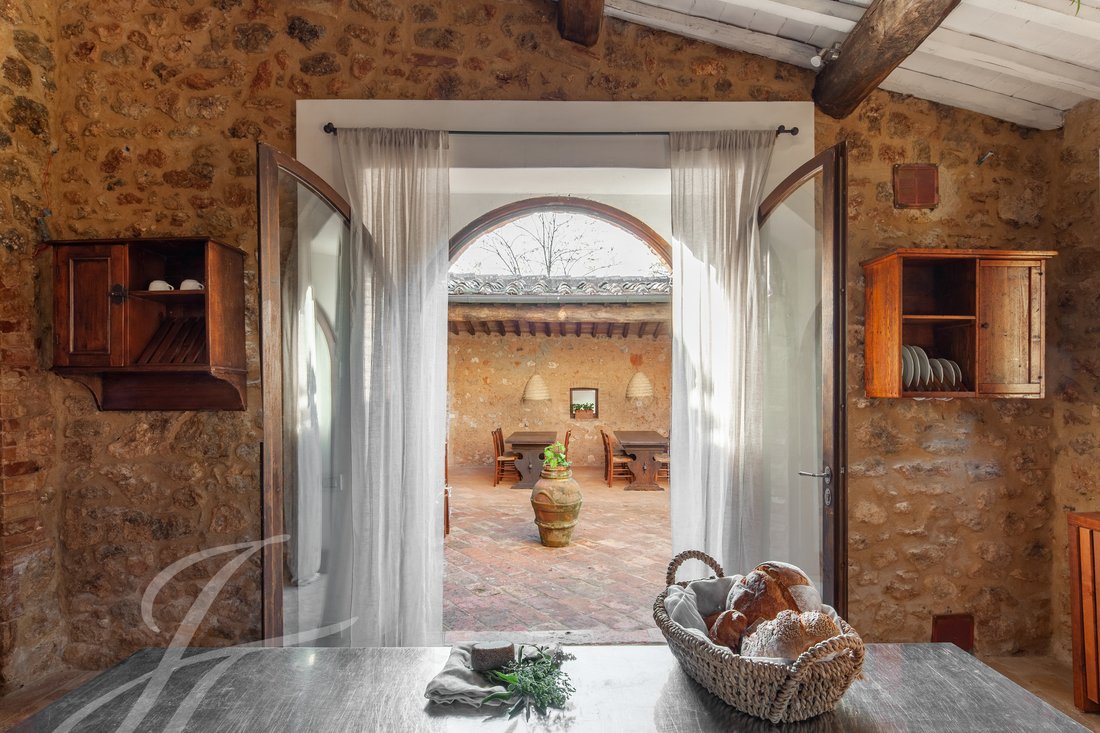 Villa in Sovicille, Tuscany, Italy 2 - 14760252