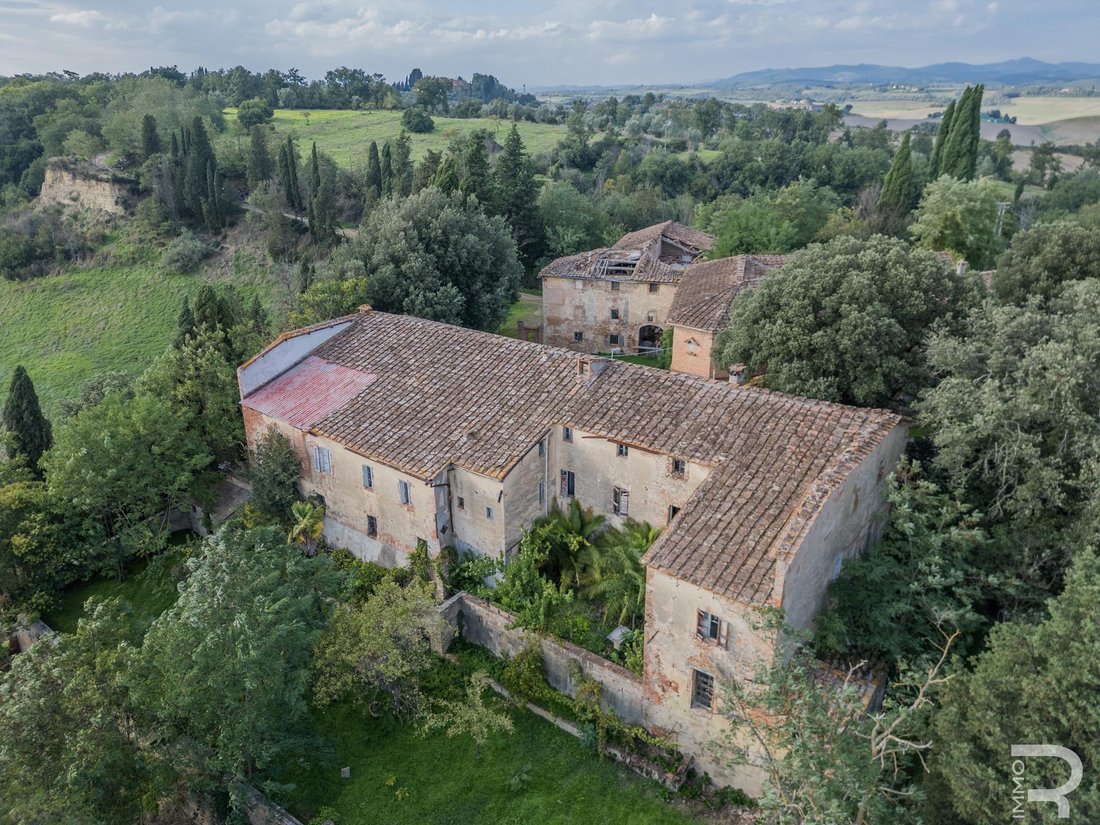 Farm Ranch in Asciano, Tuscany, Italy 4 - 14753618