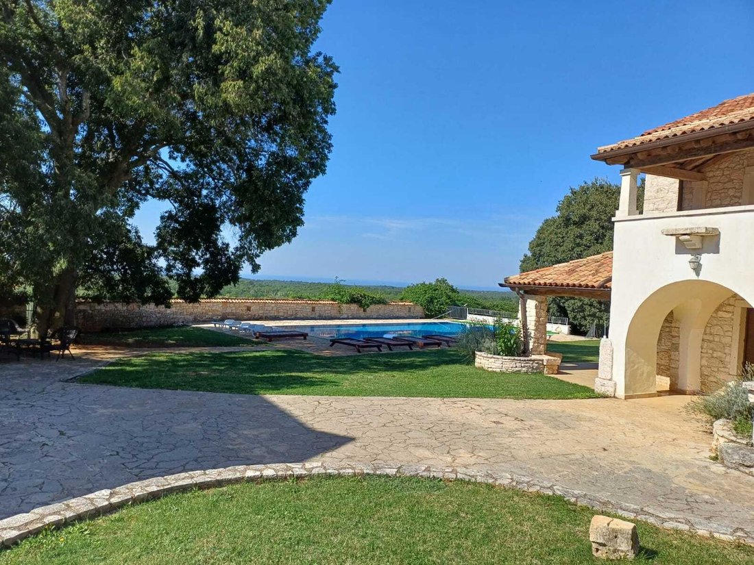 Villa in Višnjan, Istria County, Croatia 4 - 14753545