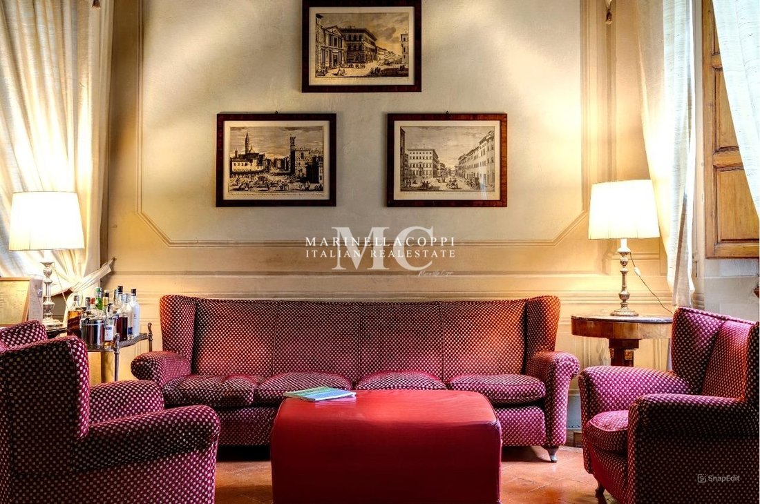 Villa in Center, Florence, Tuscany 1 - 13359576