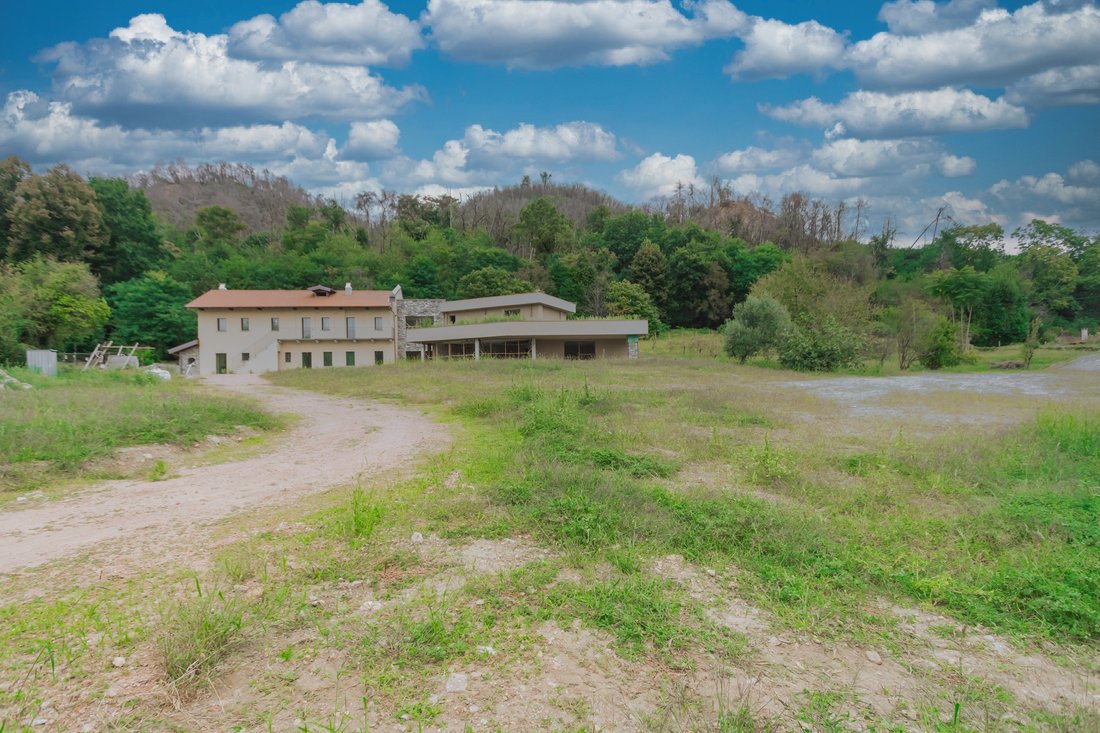 Villa à Angera, Lombardie, Italie 3 - 14760308