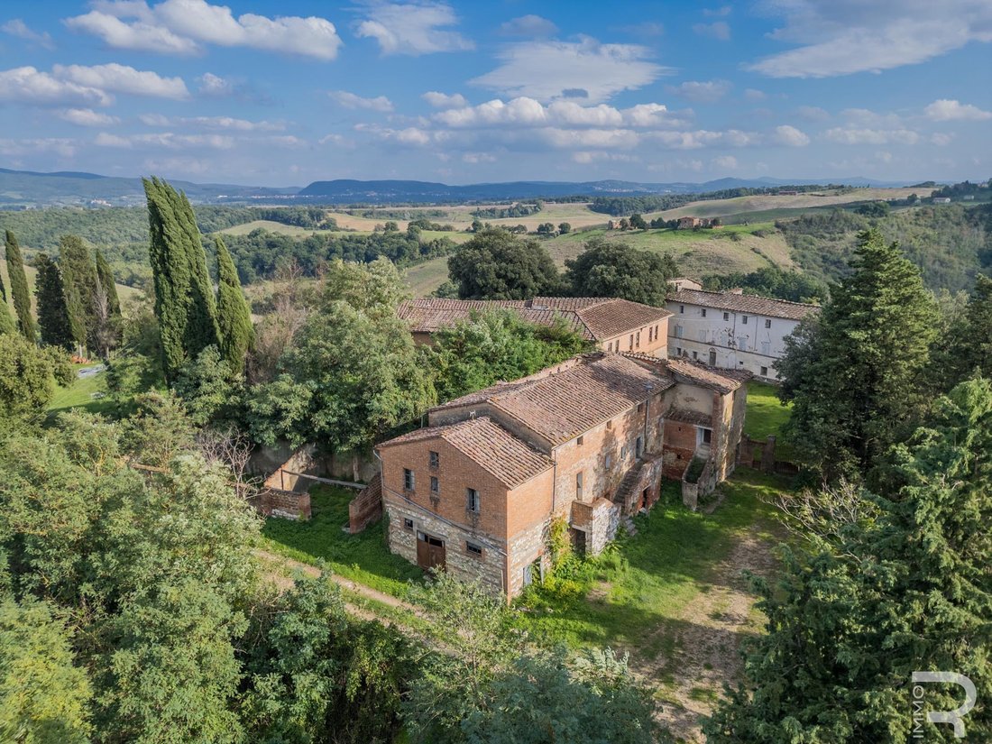Farm Ranch in Asciano, Tuscany, Italy 1 - 14753618