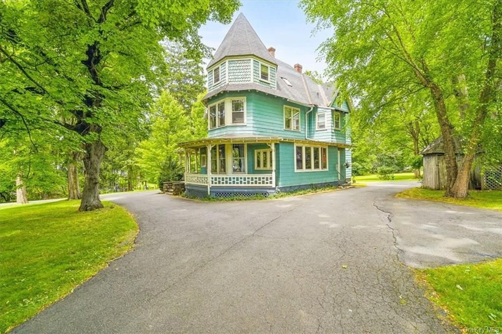 Charming Mini Estate With Circa 1867 In Blauvelt, New York, United