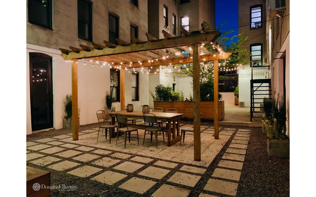 Coop Queens In New York, New York, United States For Sale (14754298)