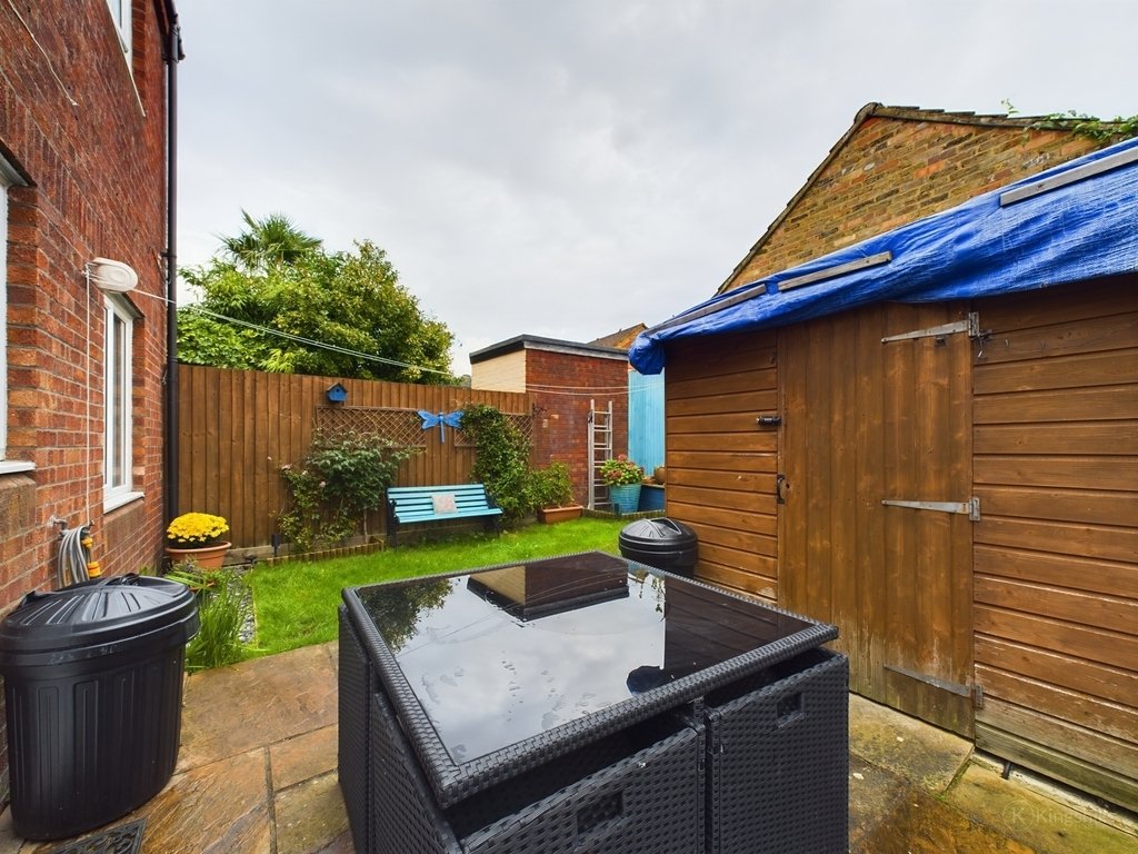 To This Beautifully Presented In High England, United