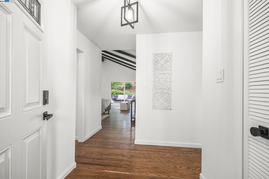 Oakland Residential In Alameda, California, United States For Sale