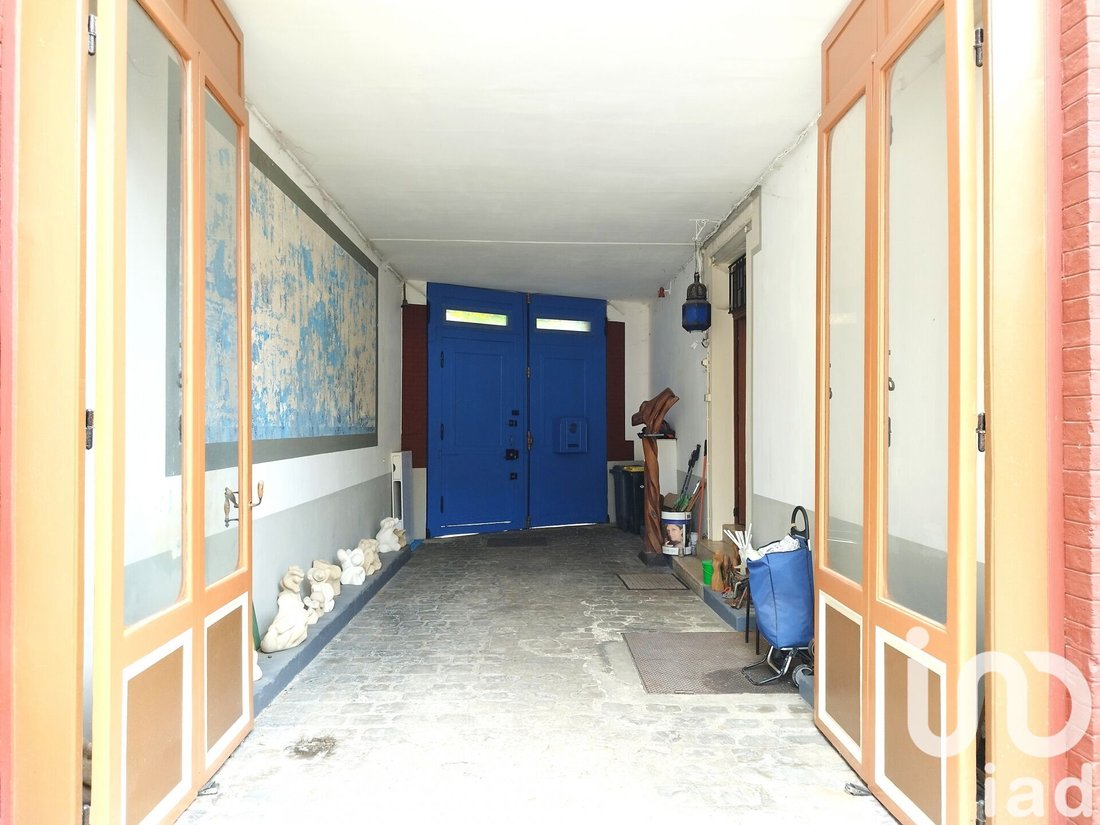 Vente Demeure 11 Pièces In Noisy Le Sec, île De France, France For Sale