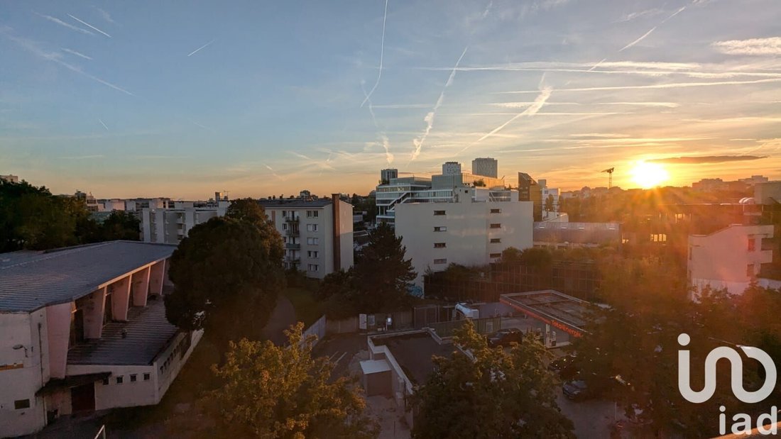 Vente Appartement 6 Pièces In Bagnolet, île De France, France For Sale