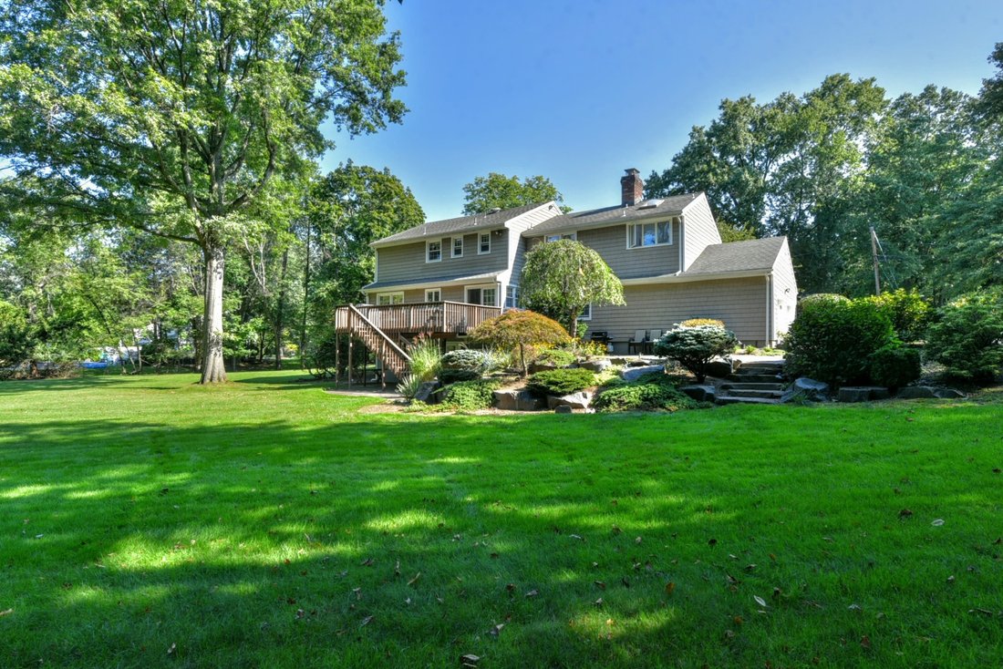 Stunning Home On Quiet Cul De Sac In Woodcliff Lake, New Jersey, United