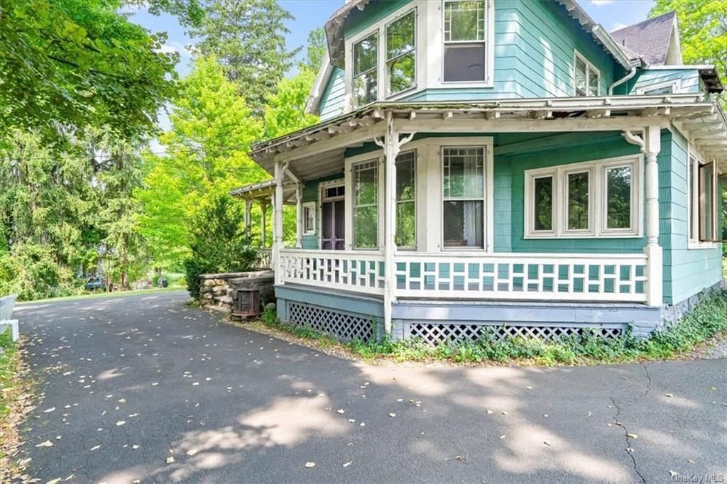 Charming Mini Estate With Circa 1867 In Blauvelt, New York, United