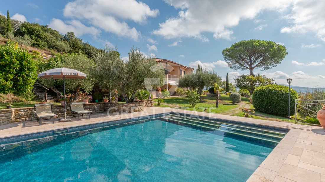 Villa in Passignano sul Trasimeno, Umbria, Italy 4 - 14616448