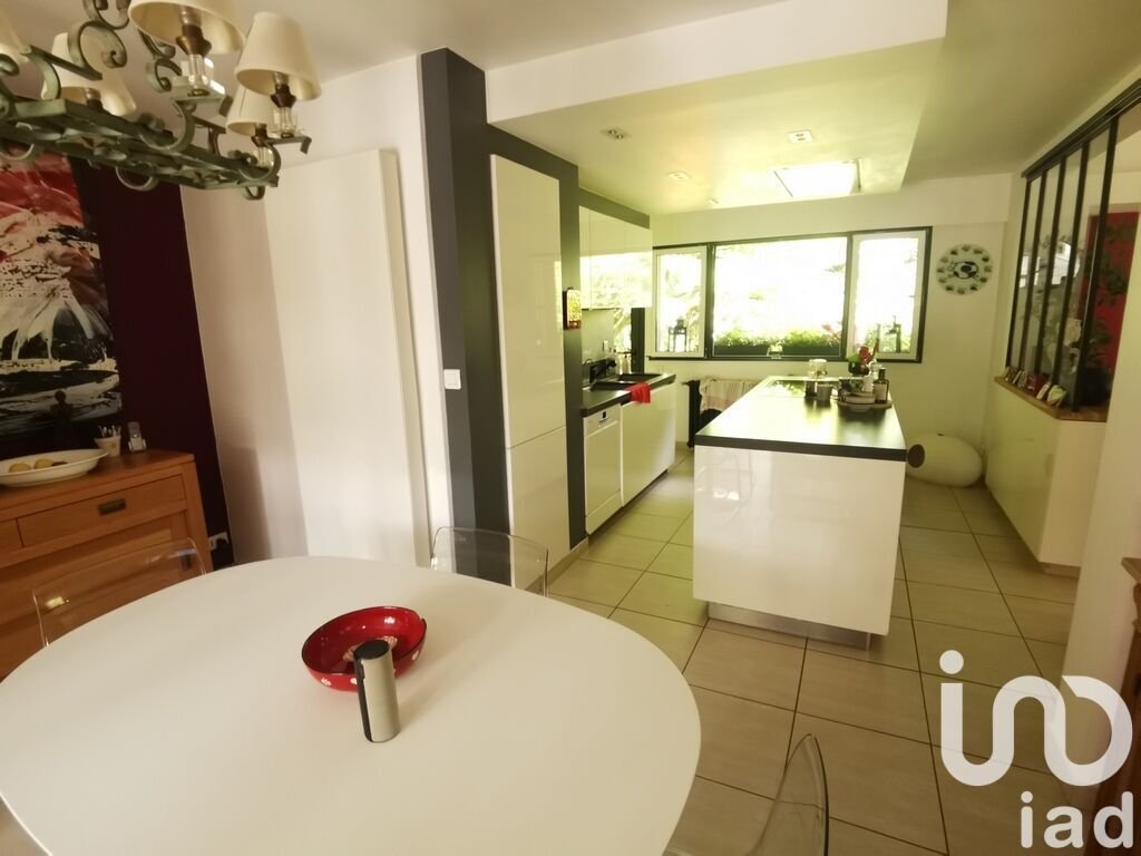 Vente Maison/Villa 9 Pièces In Béthune, Hauts De France, France For