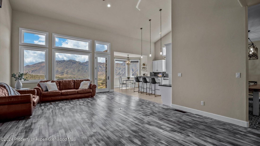 Residential New Castle In New Castle, Colorado, United States For Sale