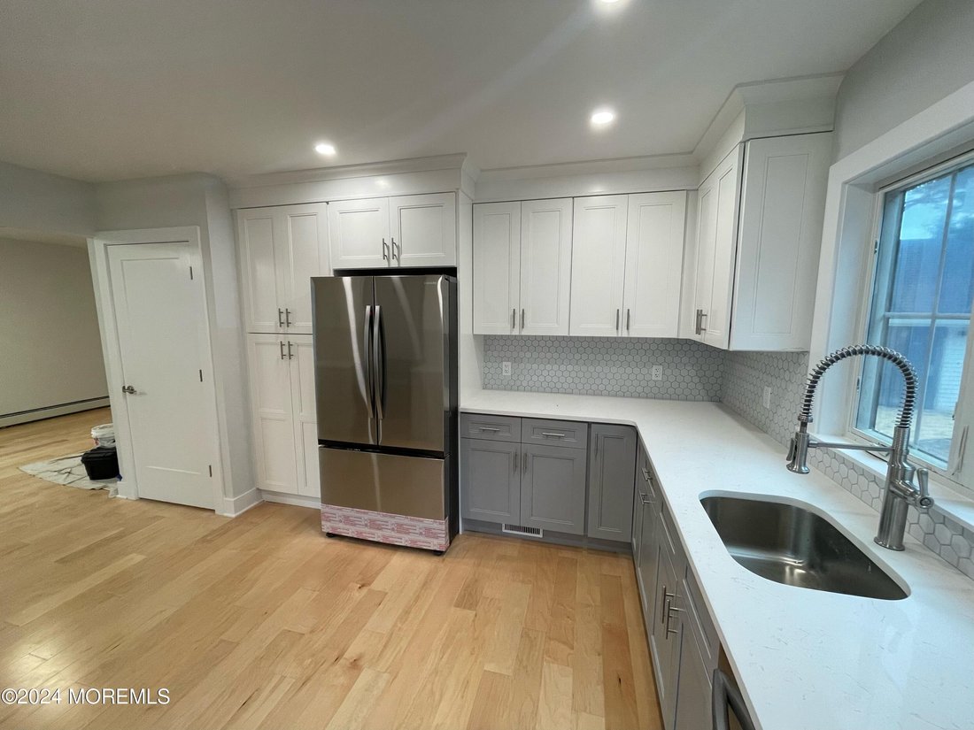 90 Comanche Drive In Oceanport, New Jersey, United States For Sale