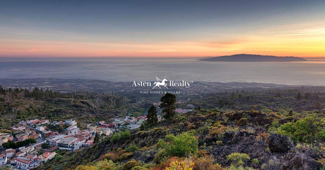 Villa in Guia de Isora, Canary Islands, Spain 1 - 14756287