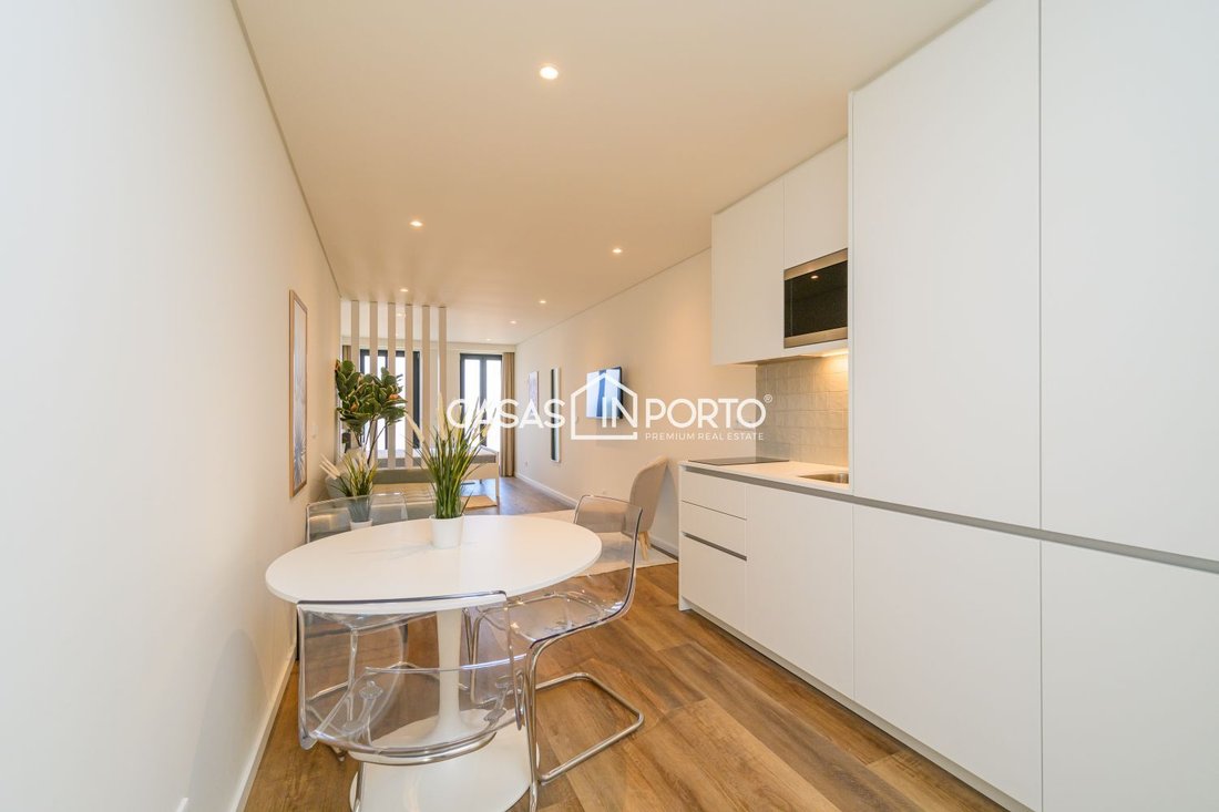 Apartment in Cedofeita, Santo Ildefonso, Se, Miragaia, Sao Nicolau e Vitoria, Porto District, Portugal 5 - 14750718