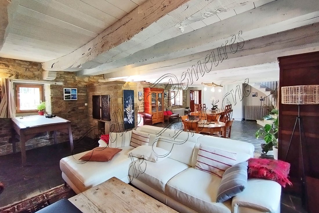 Beautiful Country Property + Gîtes And Pool Pays De In Vannes, Brittany