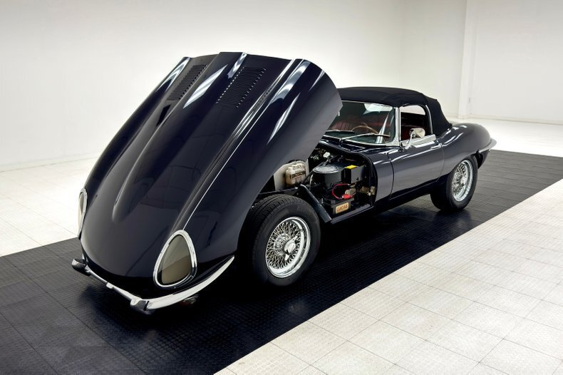 Cabriolet in Morgantown, United States 2 - 14757812