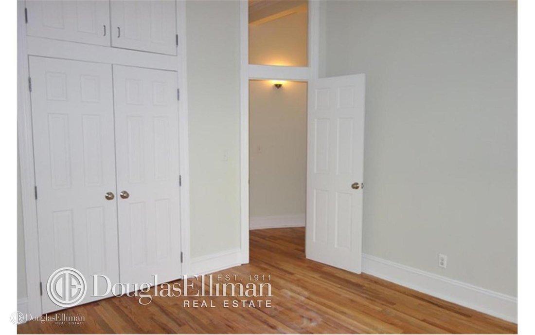 Rental Brooklyn In New York, New York, United States For Rent (14757660)