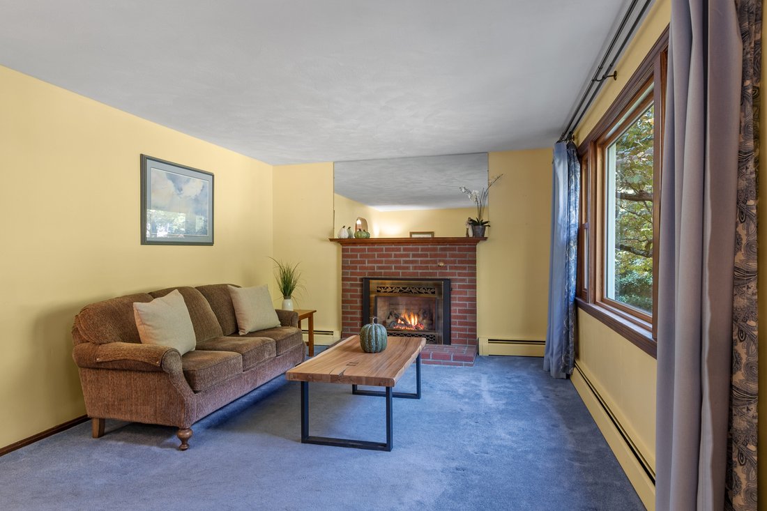 19 Bruce Street,Tewksbury, Ma, 01876 In Tewksbury, Massachusetts