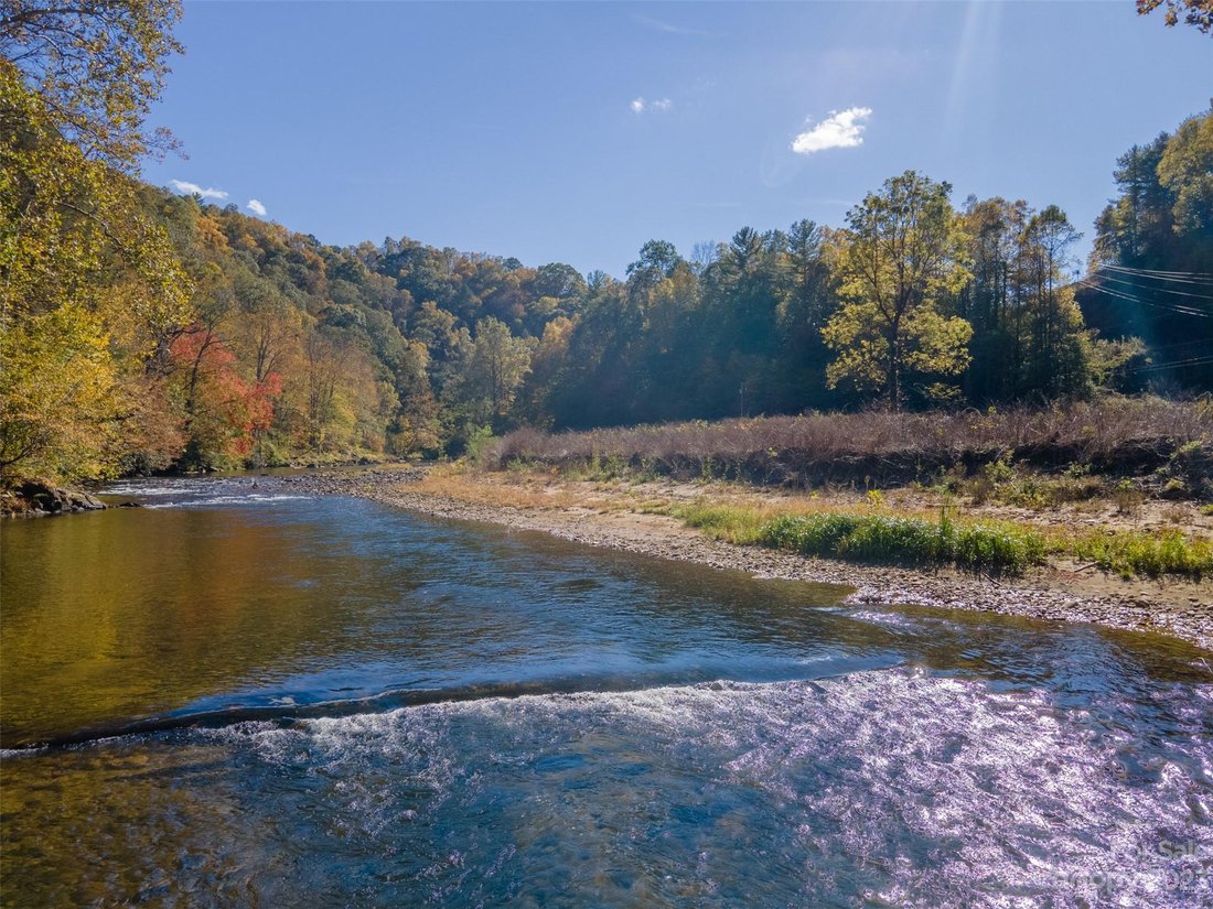Lots And Land Burnsville In Burnsville, North Carolina, United States