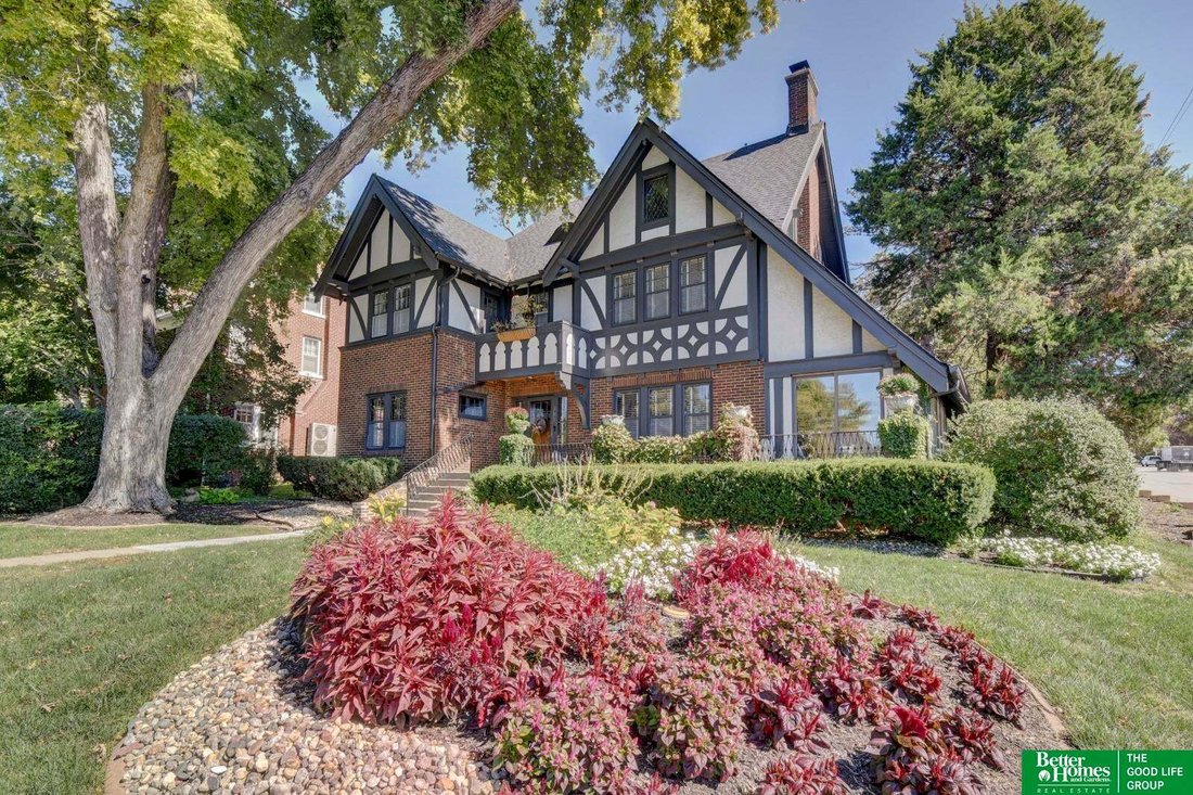 4 Bedrooms Single Family Detached In Omaha, Ne, United States For Sale