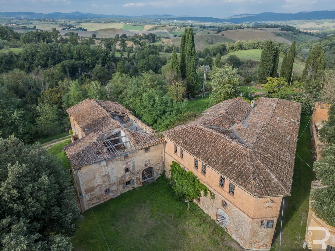 Farm Ranch in Asciano, Tuscany, Italy 3 - 14753618