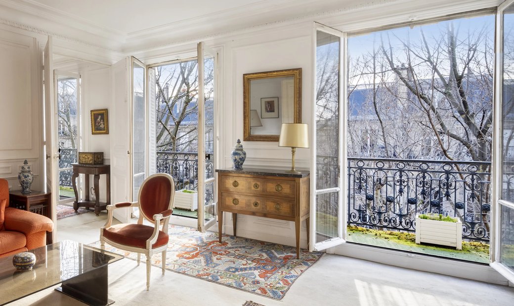 Paris 7th District St Germain A 3 Bed In Paris, île De France, France