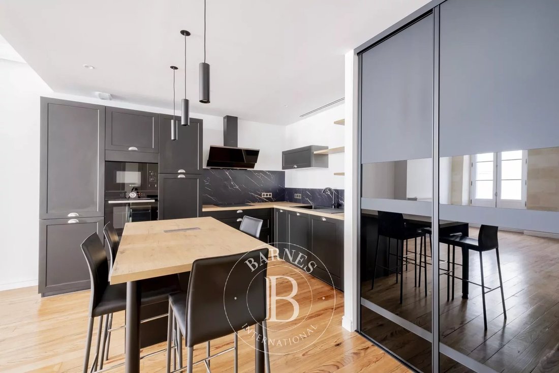 Bordeaux Quinconces Area 83 Sqm Flat In Bordeaux, Nouvelle Aquitaine