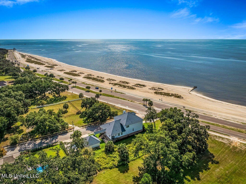 House in Gulfport, Mississippi, United States 1 - 14753888