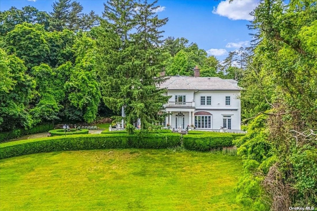 Residential Great Neck In Great Neck, New York, United States For Sale