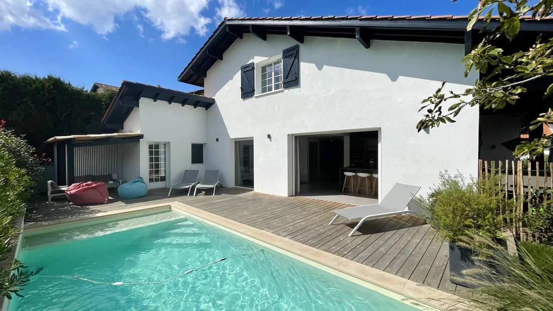 5 Bedrooms Single Family Detached In Guéthary, Nouvelle Aquitaine, France For Sale (14757488)