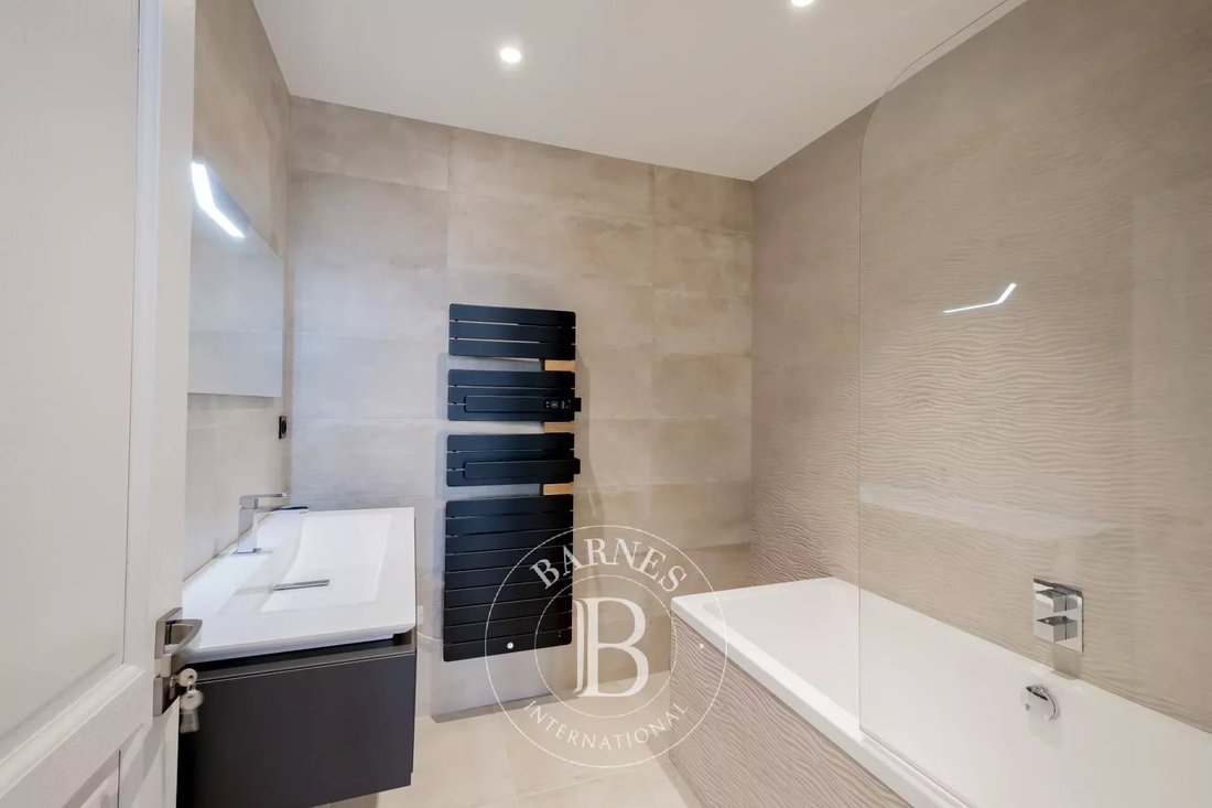 Bordeaux Quinconces Area 83 Sqm Flat In Bordeaux, Nouvelle Aquitaine