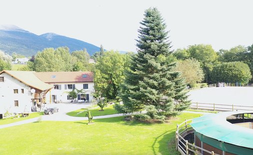 Casa a Ouest, Saint-Genis-Pouilly, Francia 1