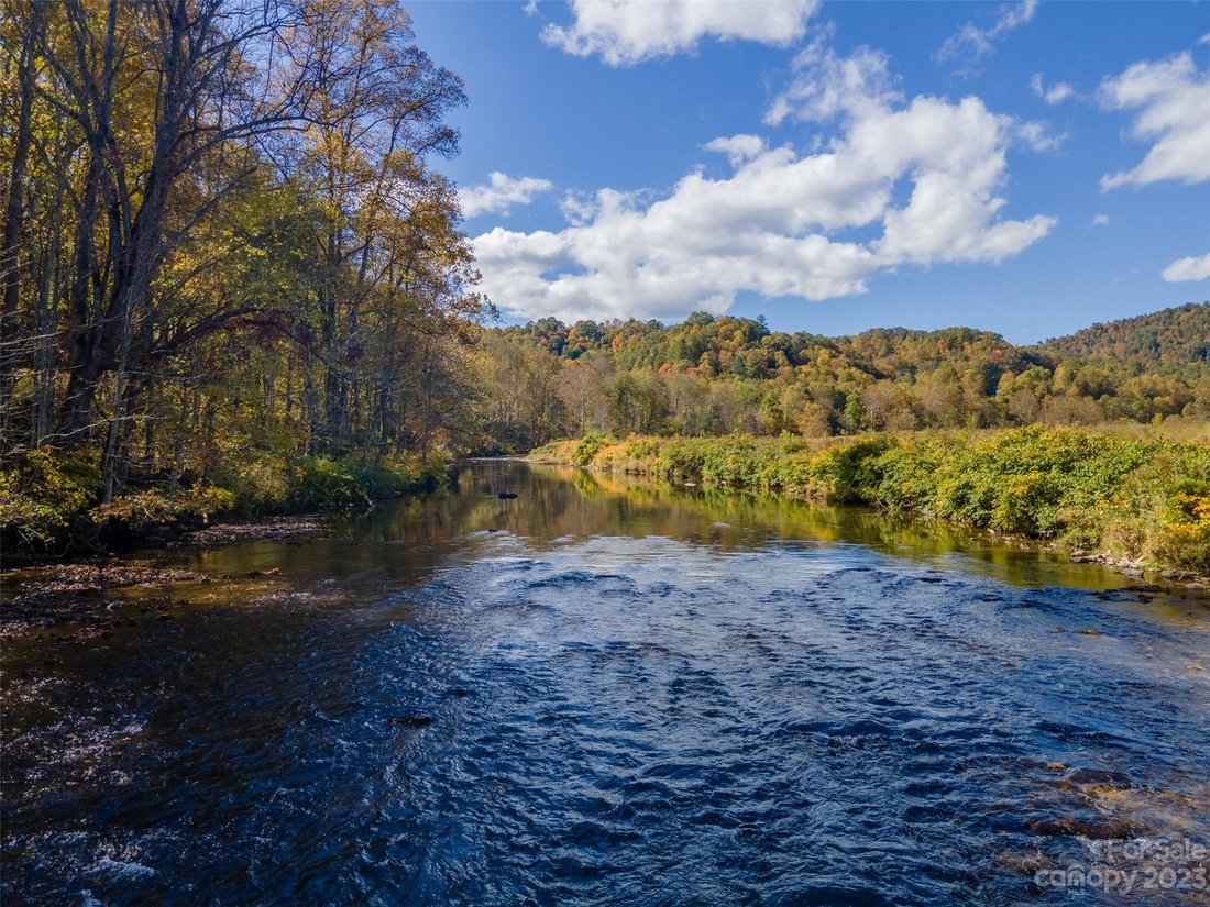 Lots And Land Burnsville In Burnsville, North Carolina, United States