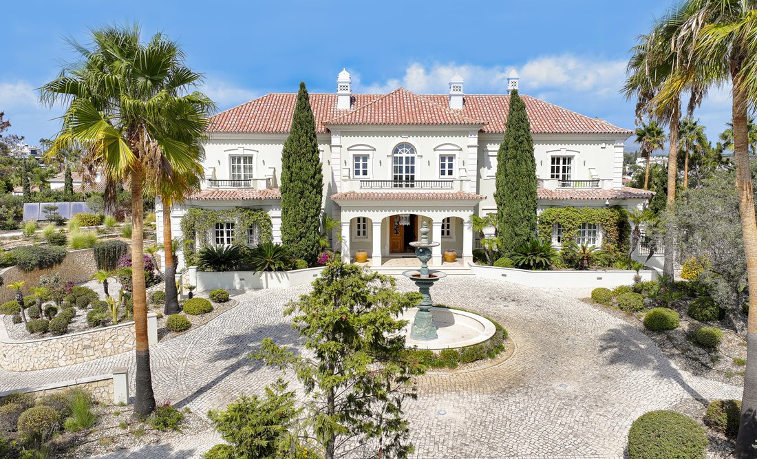 Villa in Quinta do Lago, Almancil, Portugal 2 - 14760477