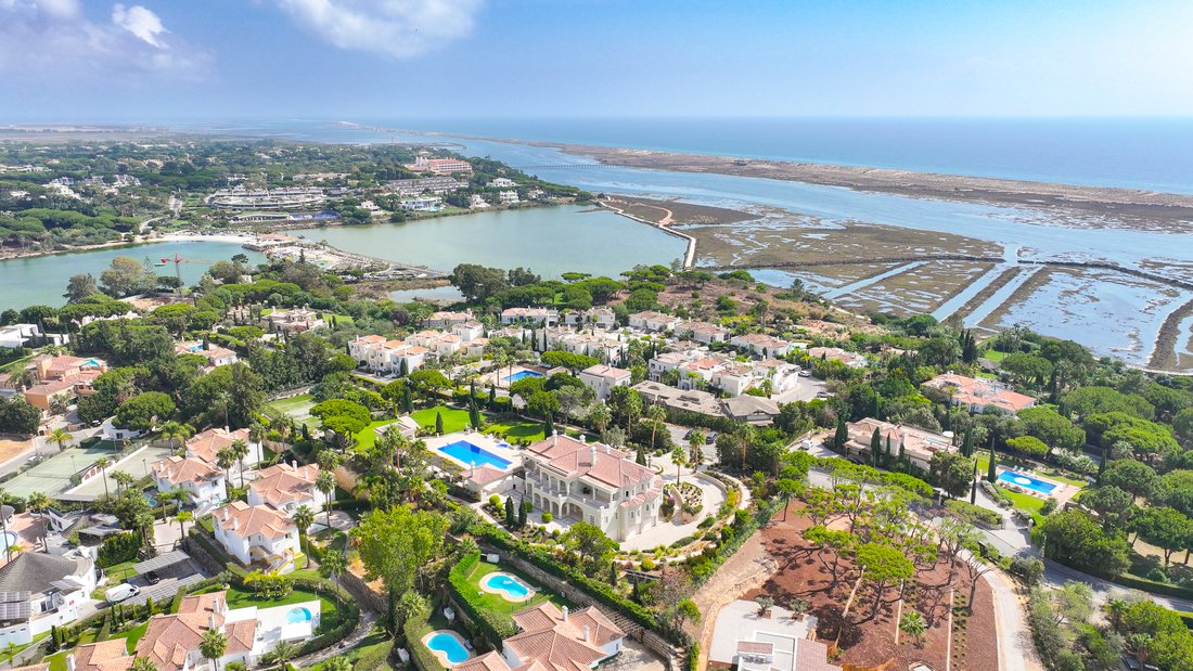 Villa in Quinta do Lago, Almancil, Portugal 1 - 14760477